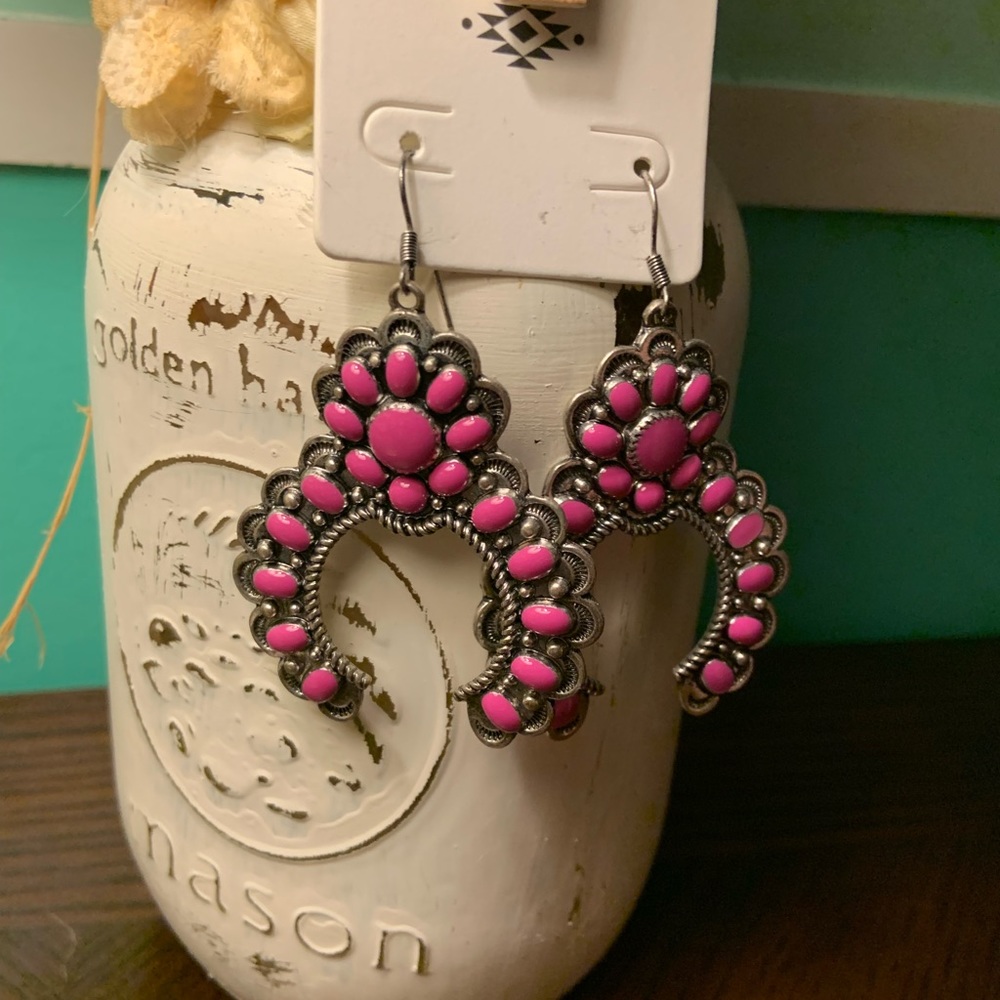 Western Squash Blossom Pink Earrings NEW